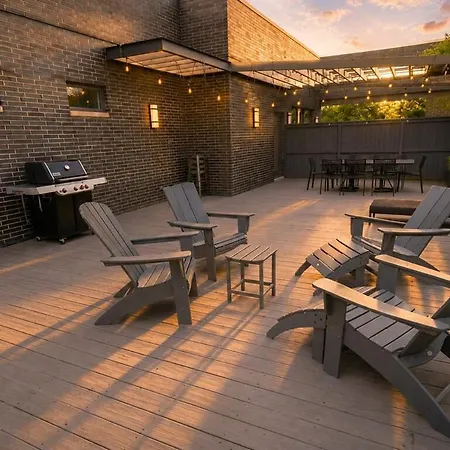 Little Italy 4br Retreat With Optional Parking Apartment *