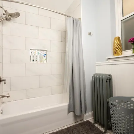 Chic & Comfy 3br, Family Friendly Apartment