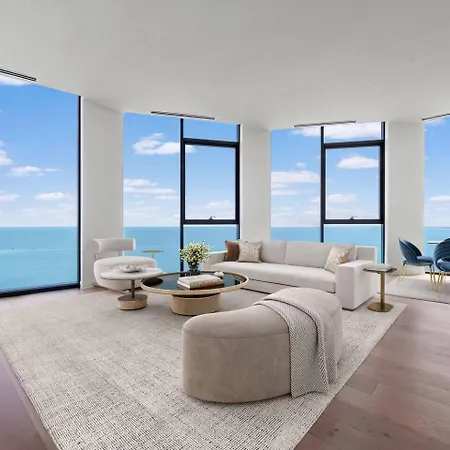 Extraordinary Spacious Apartment