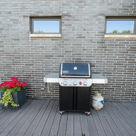 Chic Little Italy 4br With Optional Parking Apartment *