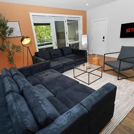 Little Italy 5br With Optional Parking Apartment Chicago