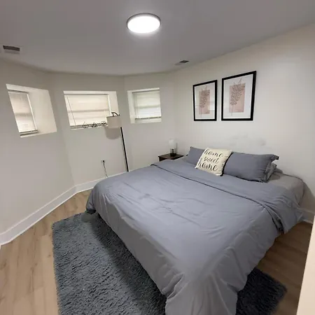 Apartment Bright Modern 2br, Close To Downtown Chicago