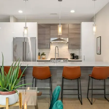 Apartment The Spot Eclectic • Modern • Sleeps 6