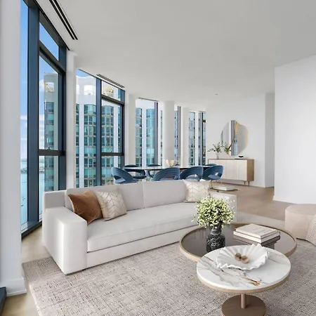 Extraordinary Spacious Chicago
