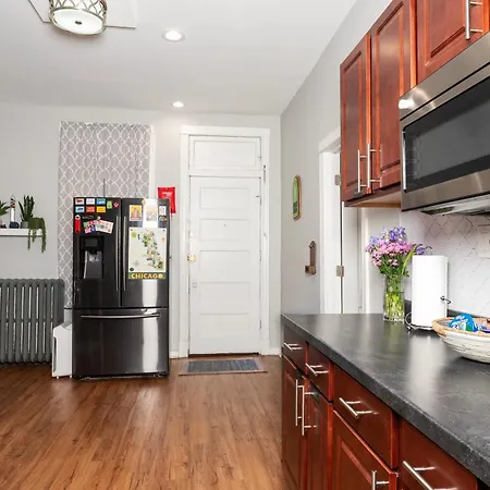 Chic & Comfy 3br, Family Friendly Apartment Chicago