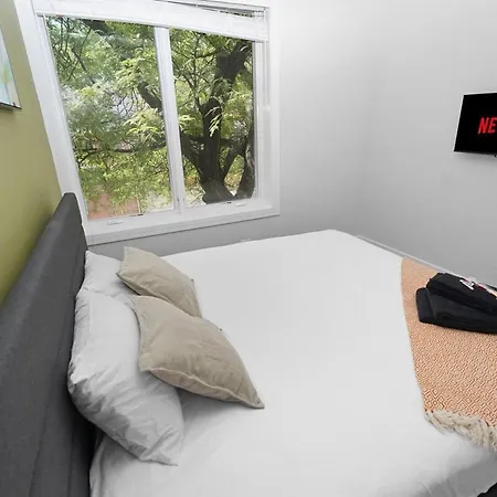 Chic Little Italy 4br With Optional Parking * Chicago