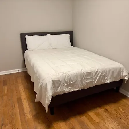 Apartment 4br Downtown Retreat Free Street Parking Chicago