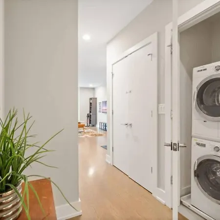 The Spot Eclectic • Modern • Sleeps 6 Apartment