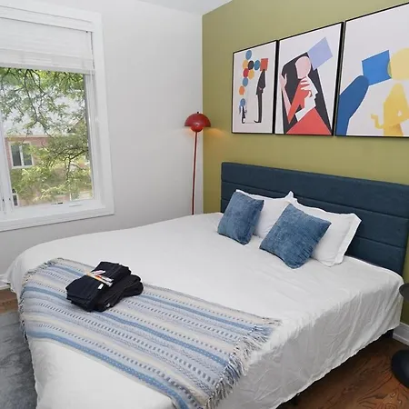Chic Little Italy 4br With Optional Parking *