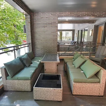 Apartment Little Italy 5br With Optional Parking *