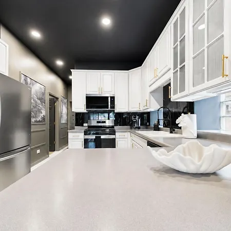Apartment The Velvet Manor Luxe 3br Jacuzzi Garage Chicago