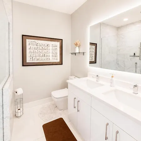 Rooftop Reverie Prime Location - Modern-sleeps 6 * Chicago