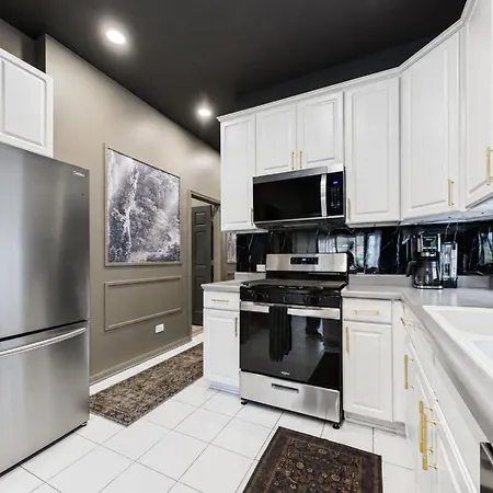 The Velvet Manor Luxe 3br Jacuzzi Garage * Chicago