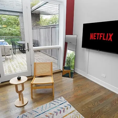 Little Italy 4br Retreat With Optional Parking *