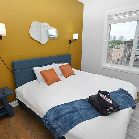 Little Italy 4br Retreat With Optional Parking * Chicago