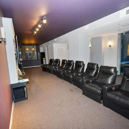 Apartment South Loop 2br Skyline Views - 5 Min To Grant Park *