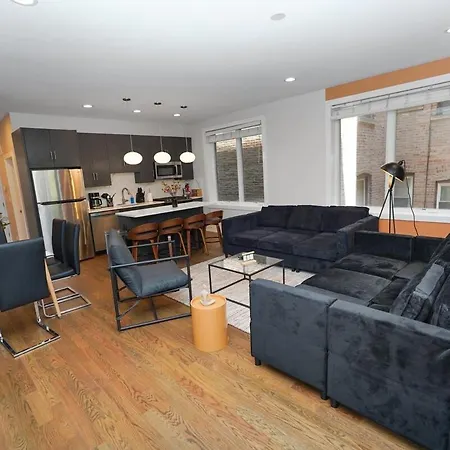 Little Italy 5br With Optional Parking Apartment Chicago