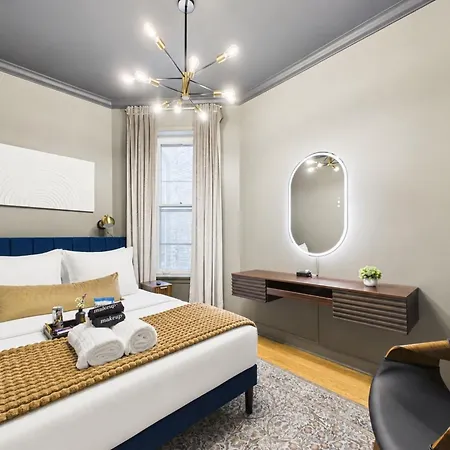 The Velvet Manor Luxe 3br Jacuzzi Garage Apartment *