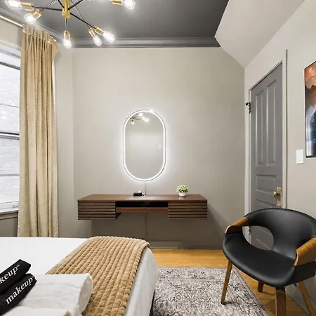 The Velvet Manor Luxe 3br Jacuzzi Garage Chicago