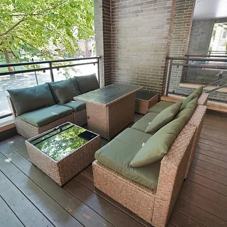 Little Italy 5br With Optional Parking Apartment Chicago