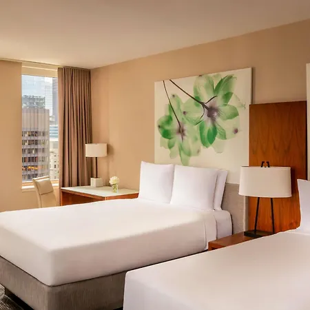 Fairmont Millennium Park 4*