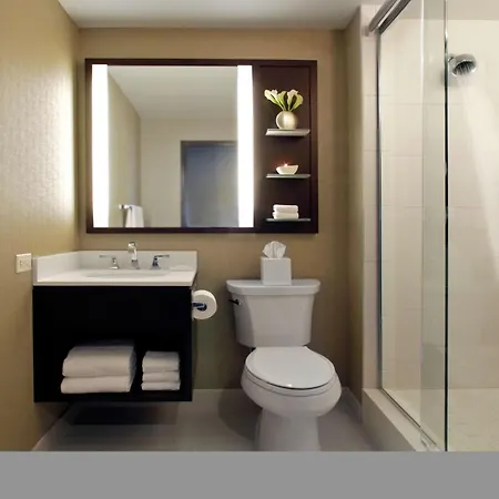 Hilton Hotel 3*