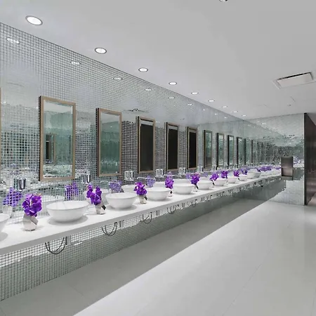 Radisson Blu Aqua Hotel, 4* Chicago