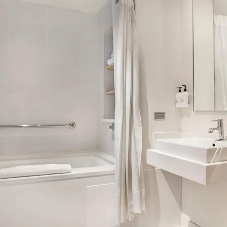 Radisson Blu Aqua Hotel, 4* Chicago