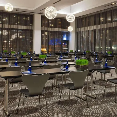 Radisson Blu Aqua Hotel, Hotel 4*