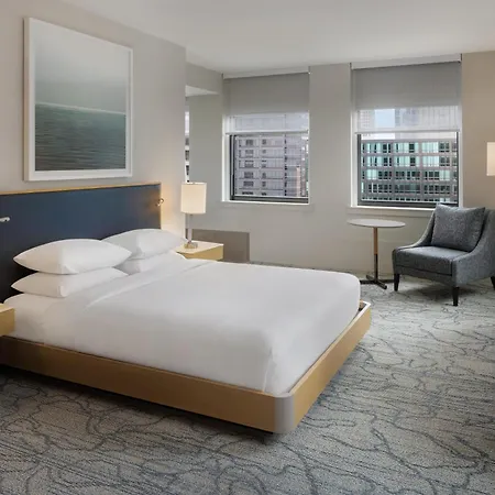 Hyatt Centric The Loop 4*