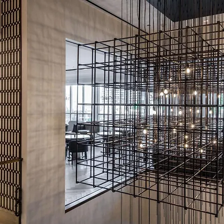 Londonhouse Chicago, Curio Collection By Hilton