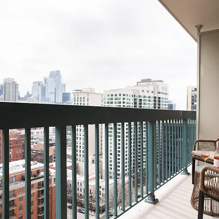 Kasa Magnificent Mile 4* Chicago