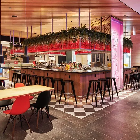 Citizenm Downtown Hotel 4*