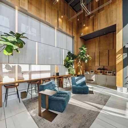 Hotel Sentral Michigan Avenue 3*