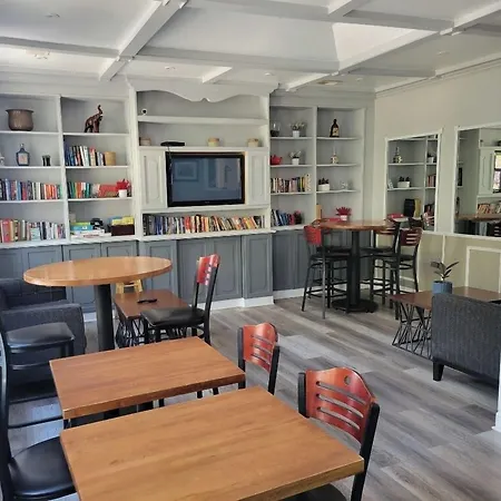 Parthenon Hostel