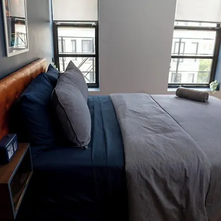 Hostel Parthenon Chicago