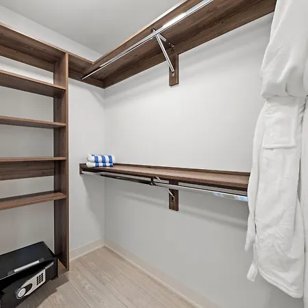 Level - Fulton Market Hotel 5*