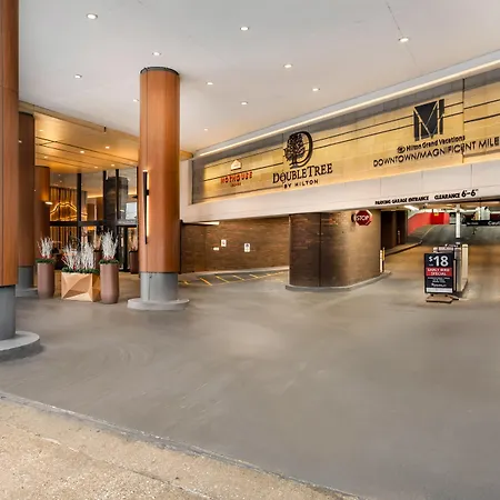 Hilton Grand Vacations Club Magnificent Mile Hotel Chicago
