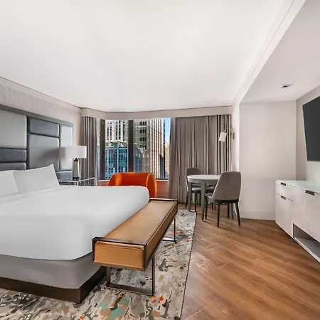 Hilton Grand Vacations Club Magnificent Mile Hotel 3*