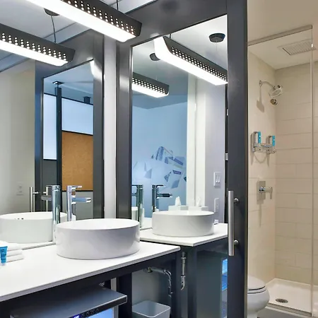 Hotel Aloft By Marriott Mag Mile 3*