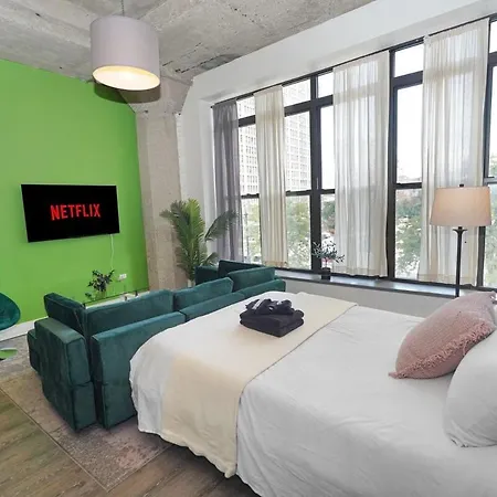 Apartment Mccormick Place Beautiful With Optional Parking And Gym Access Sleeps 4 Near Soldier Field And Downtown