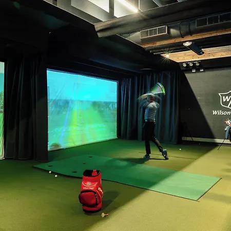 Resort The & Athletic Club At Midtown Chicago