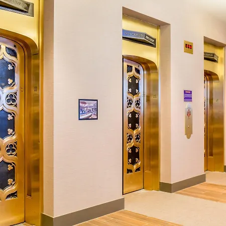 Cambria Loop - Theatre District Hotel