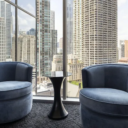 By Marriott Downtown Magnificent Mile Chicago