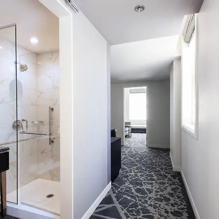 Londonhouse Chicago, Curio Collection By Hilton