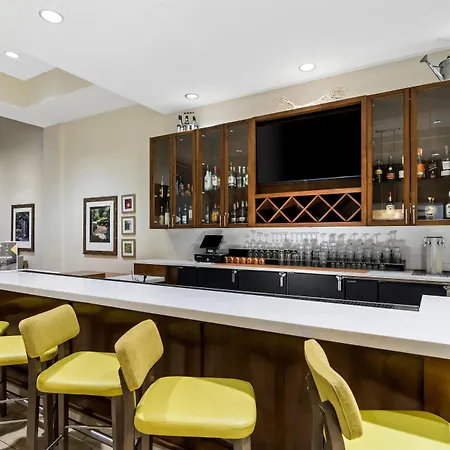 Hilton Garden Downtown Riverwalk Hotel Chicago