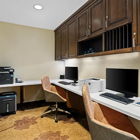 Hilton Garden Downtown Riverwalk Chicago