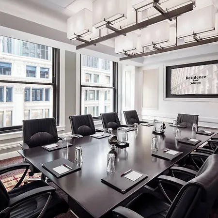 By Marriott Downtown/loop 3* Chicago