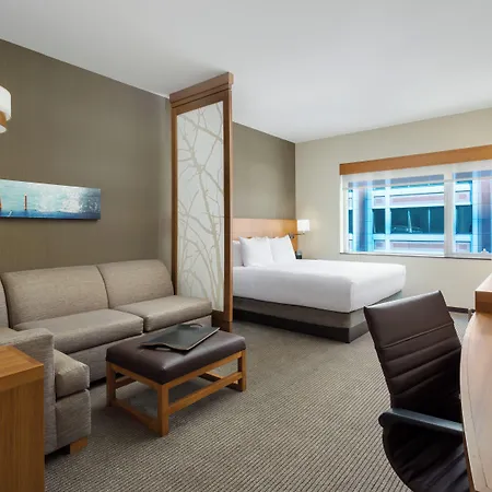 Hyatt Place Chicago/downtown - The Loop Hotel 3*