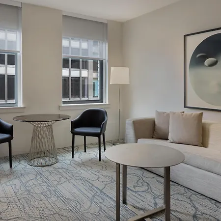 Hyatt Centric The Loop Hotel 4*